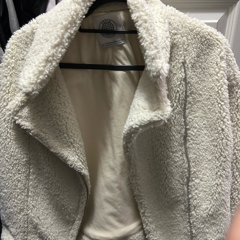 Urban outfitters white Sherpa jacket - Picture 5 of 5